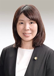 弁護士 小部 友紀子